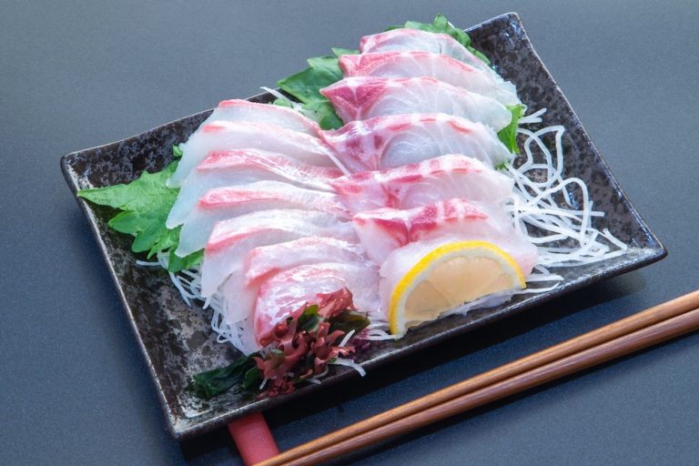 箸置きで高級感やかわいらしさを演出できる